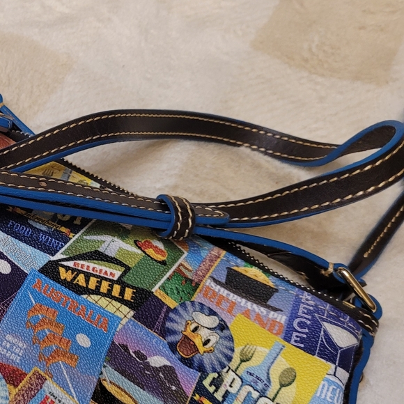 Dooney & Bourke Disney Epcot Food and Wine Festival 2016 Bag - Picture 4 of 9